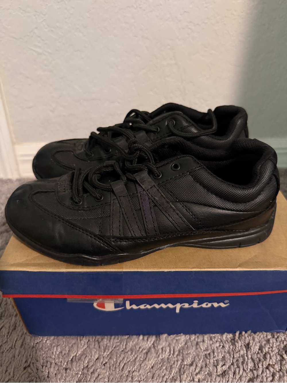 Champion Serve Safe Step Women's Black Lace-Up Sneakers